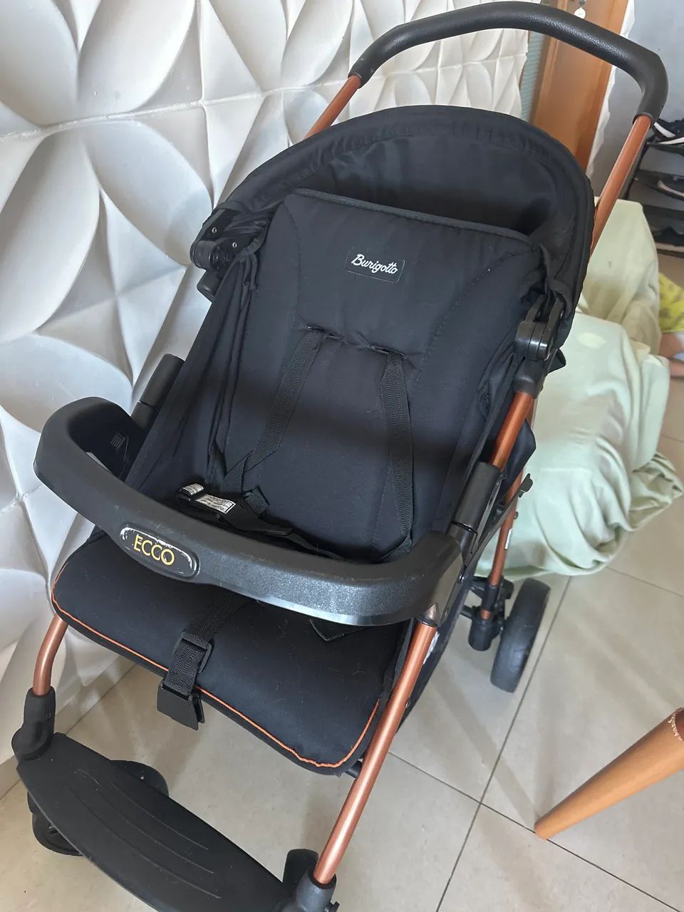 Carrinho de bebê e bebê conforto usado 5 vezes 