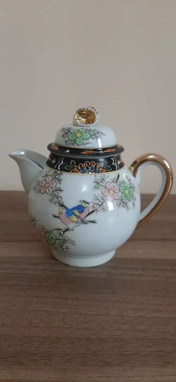 Jogo de chá de porcelana com detalhes florais e pássaros - Foto 5