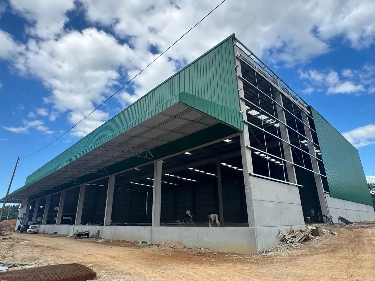 GALPÃO LOGISTICO EM JOINVILLE | DISTRITO INDUSTRIAL | 4.400 M² | 14 DOCAS