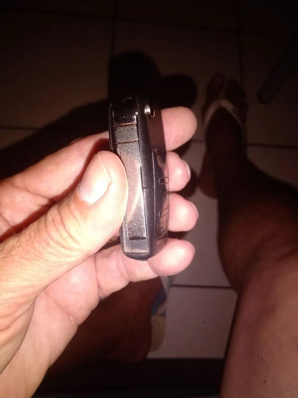 Carcaça chave canivete semi novo o lugar q botar o chaveiro quebrou - Foto 5