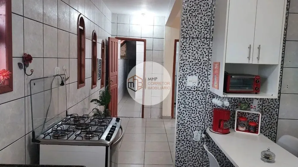 Conforto e Espaço no Boqueirão  4 Quartos e Terreno Incrível!