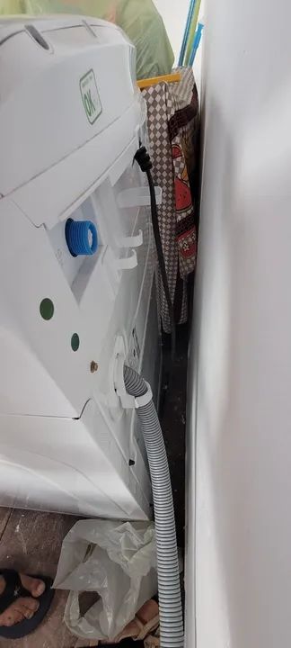 Máquina de lavar Electrolux 12 kilos 02 meses de uso