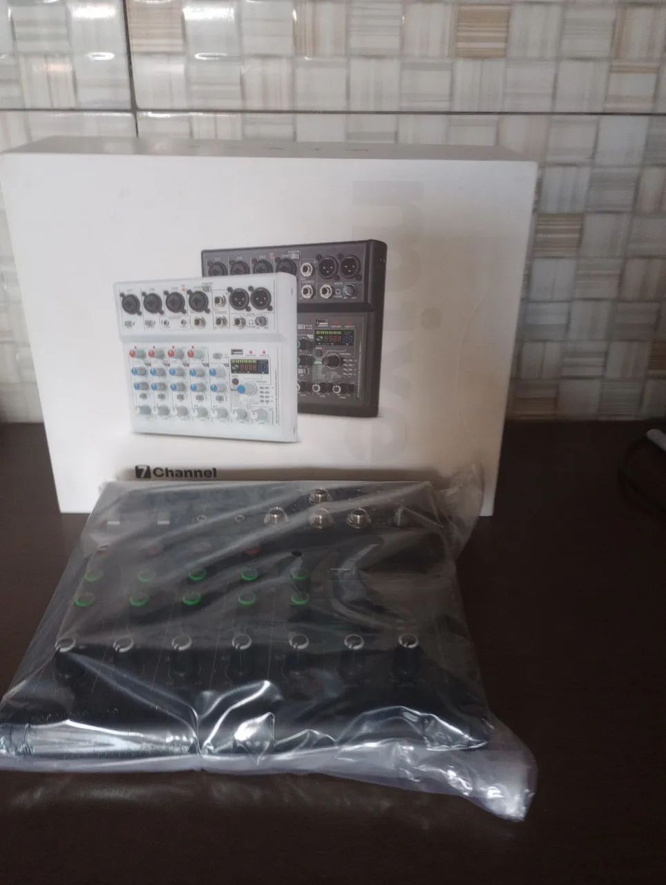 MESA DE SOM - Foto 2