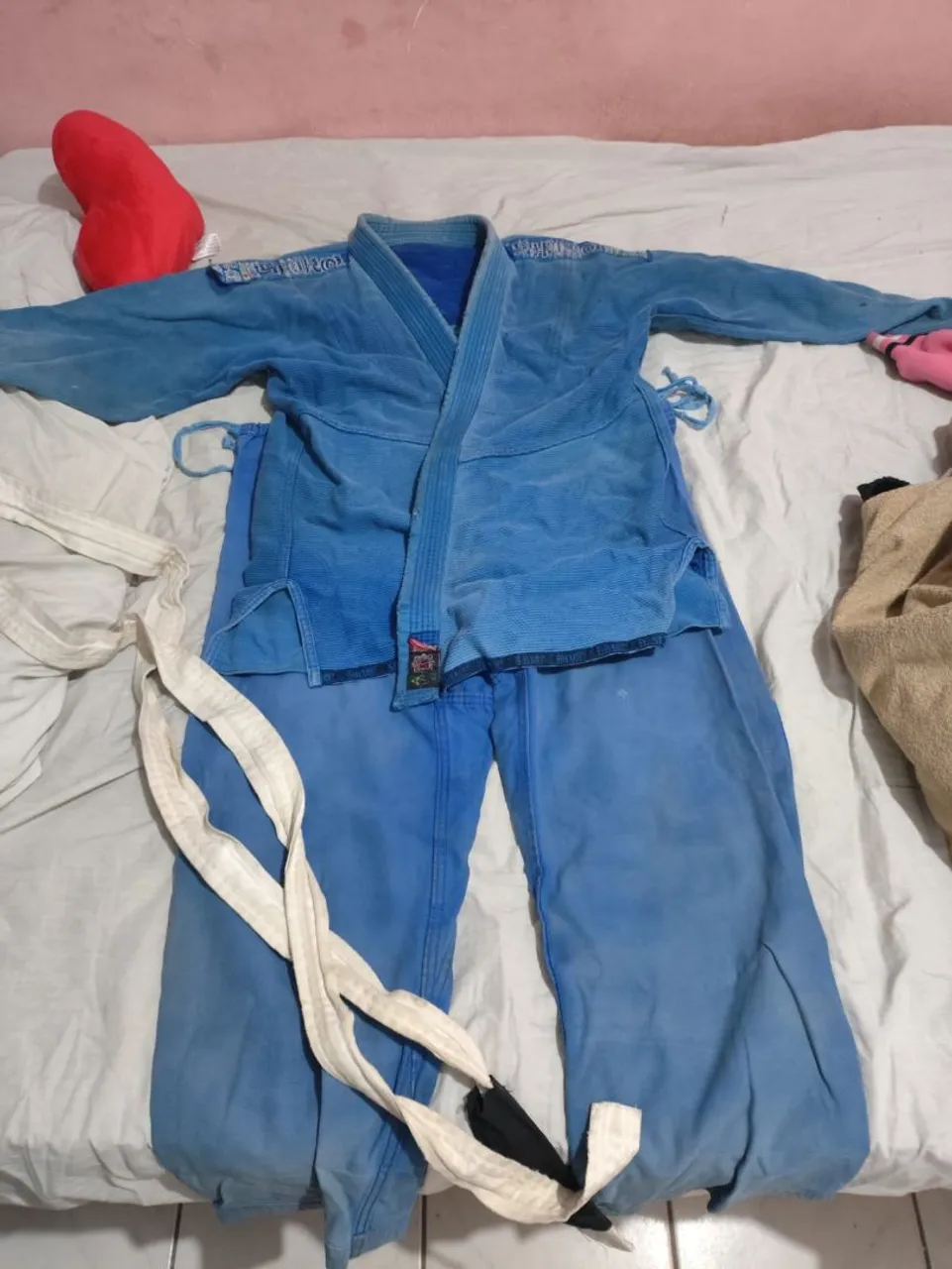 Kimono de Jiu-Jitsu Azul com Faixa Branca A1
