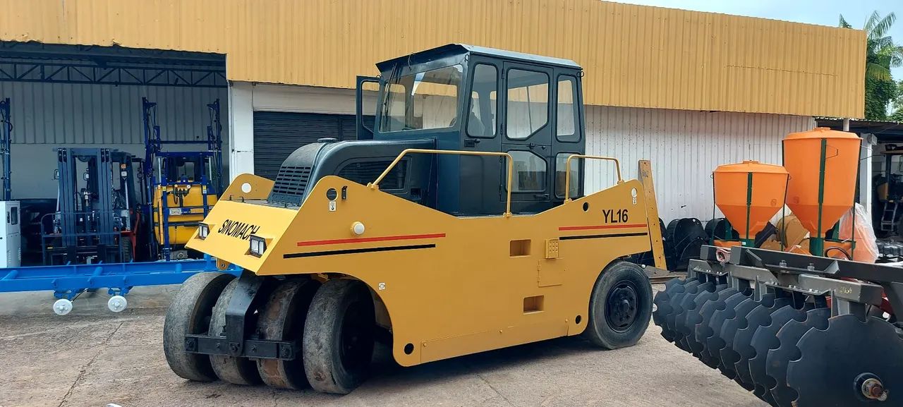 Rolo Pneumatico Sinomach YL16 - 2014 - Foto 4