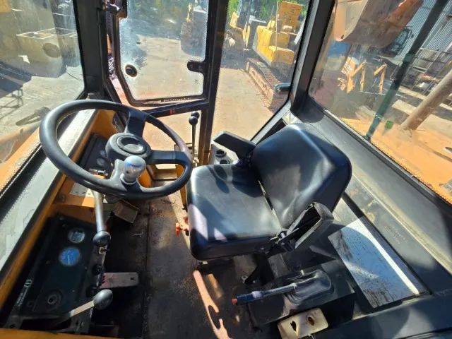 Pá Carregadeira W20, Ano 2014, com 9.300hs - Foto 3