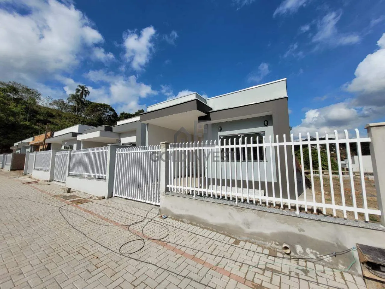 Casa na planta com 1 suíte + um quarto á Venda em Brusque