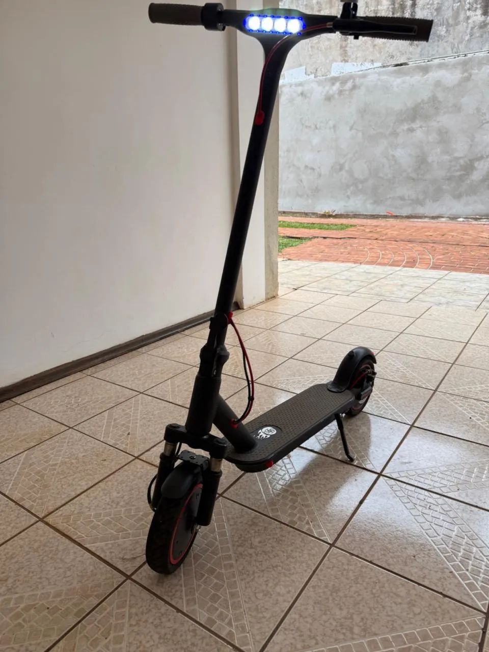 Patinete Elétrico SMART WHEEL - 2 Meses de Uso - C/ SUSPENSÃO E FREIO A DISCO! - Foto 3