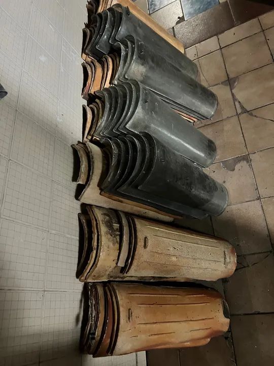 Telhas de cerâmica antigas