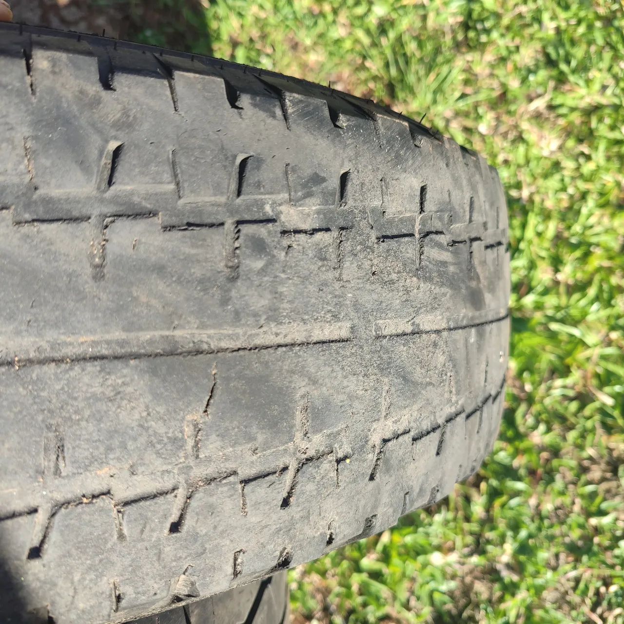 Pneus  205/75 Aro 16  - Foto 4