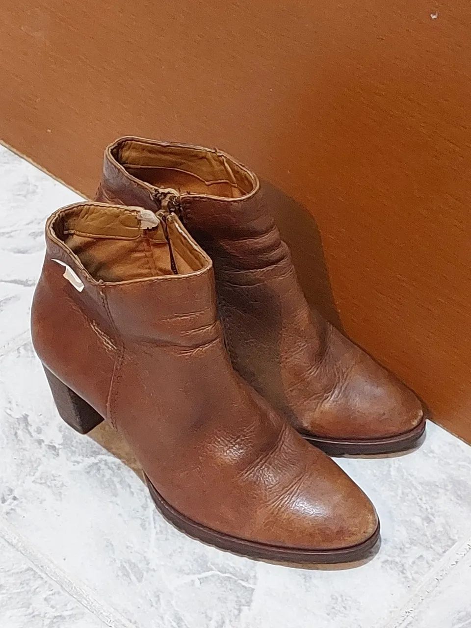 Botas Marrom - Elegância e Conforto - Foto 2