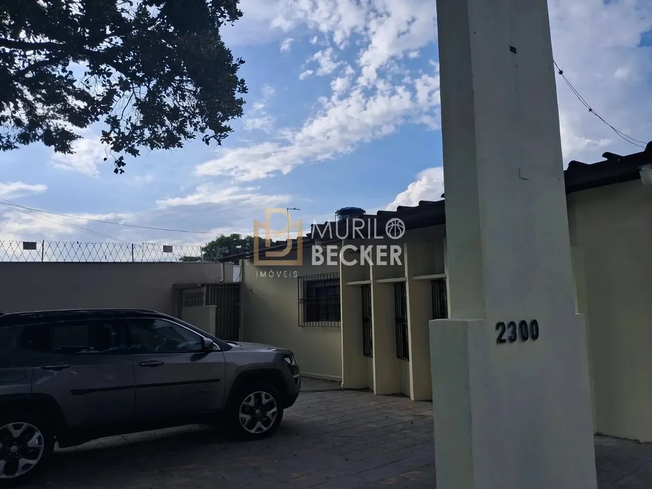 Ponto comercial com 3 salas para alugar na Zona Sul - SJC