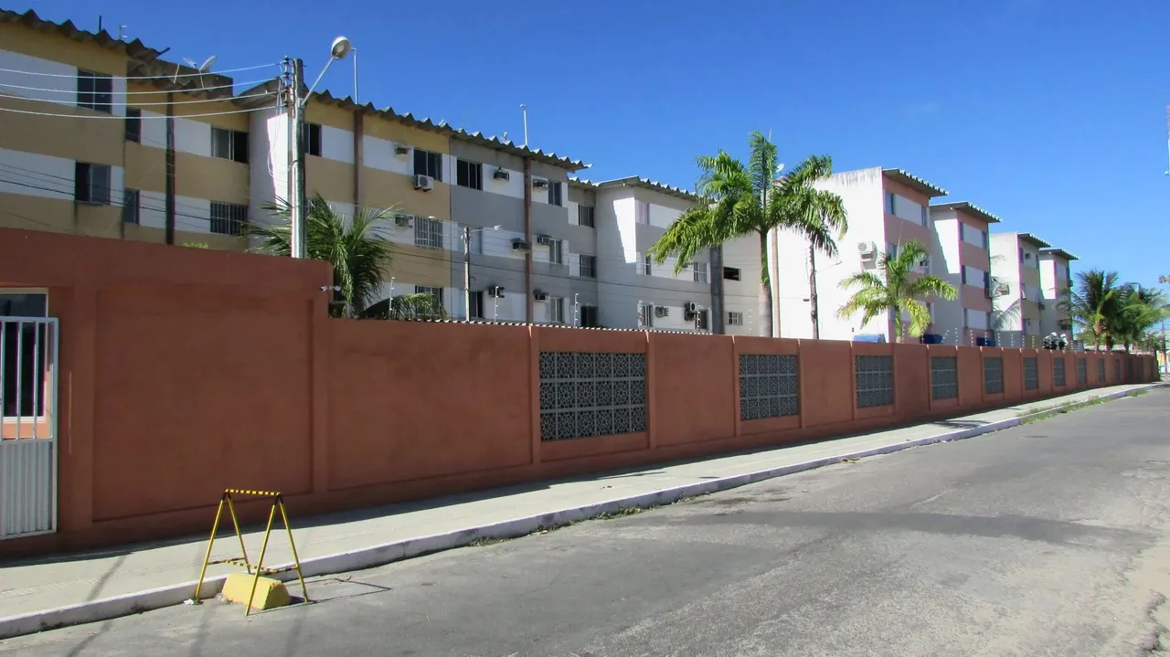 APARTAMENTO NO CONJUNTO JATIÚCA II NO POÇO. SÃO DOIS QUARTOS, UMA SALA PARA DOIS AMBIENTES