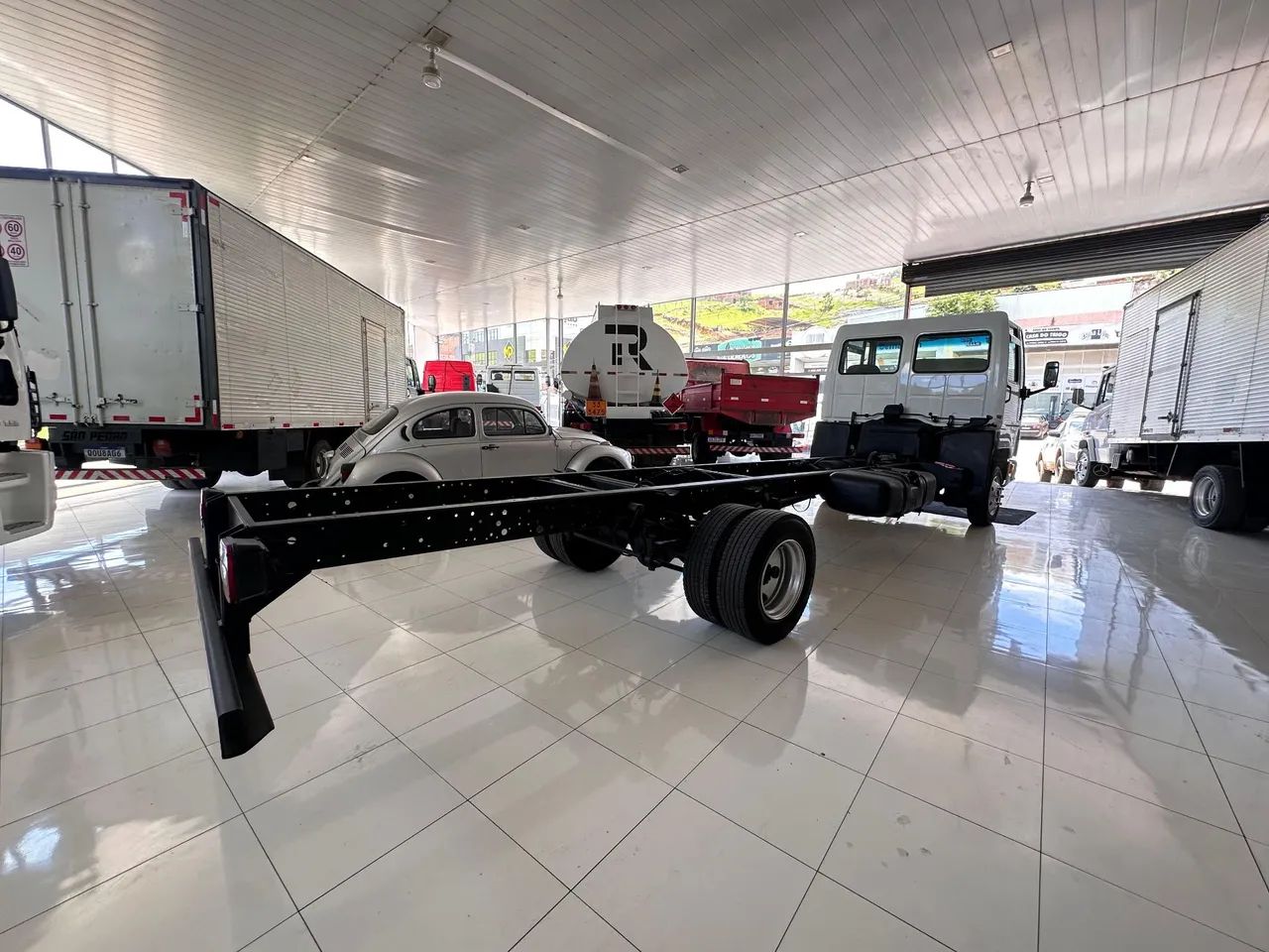 Ford Cargo 815 e 2006 doc consta bau  - Foto 6