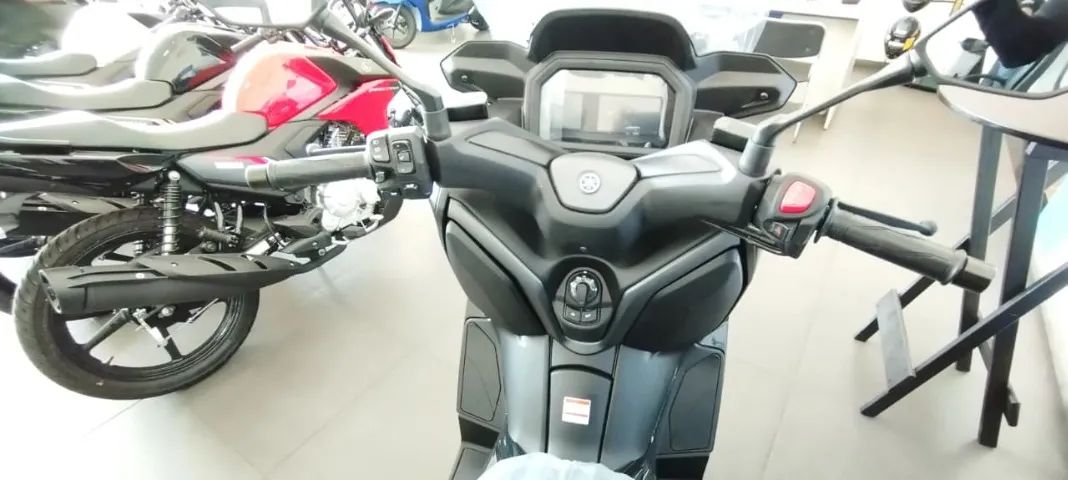 XMAX 300 CONNECTED ABS 2026 - Foto 5