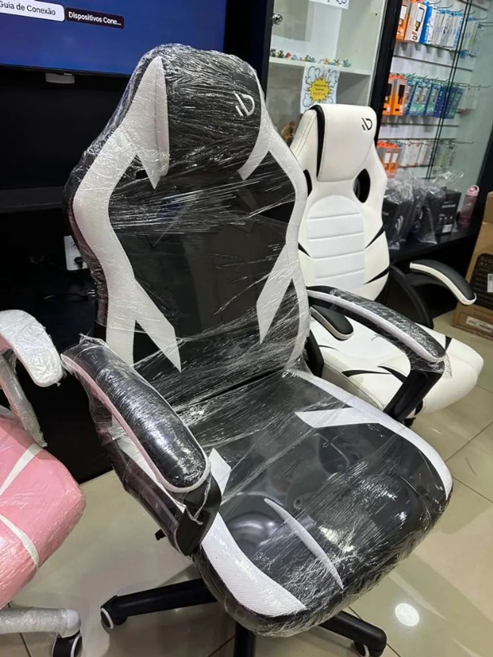 Cadeira Gamer Preta Com ajuste de Altura - Nova Lacrada ( Lojaswiki)