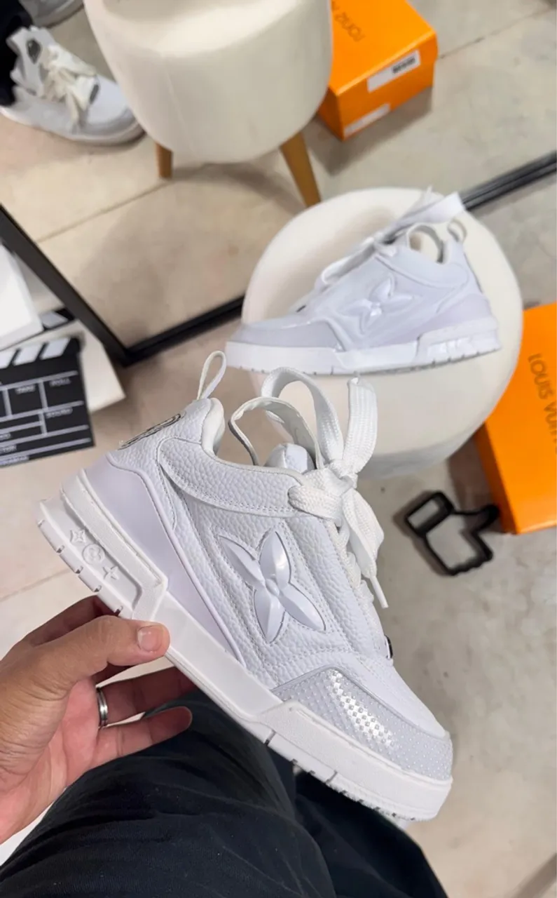 Tênis Louis Vuitton Branco - Novo