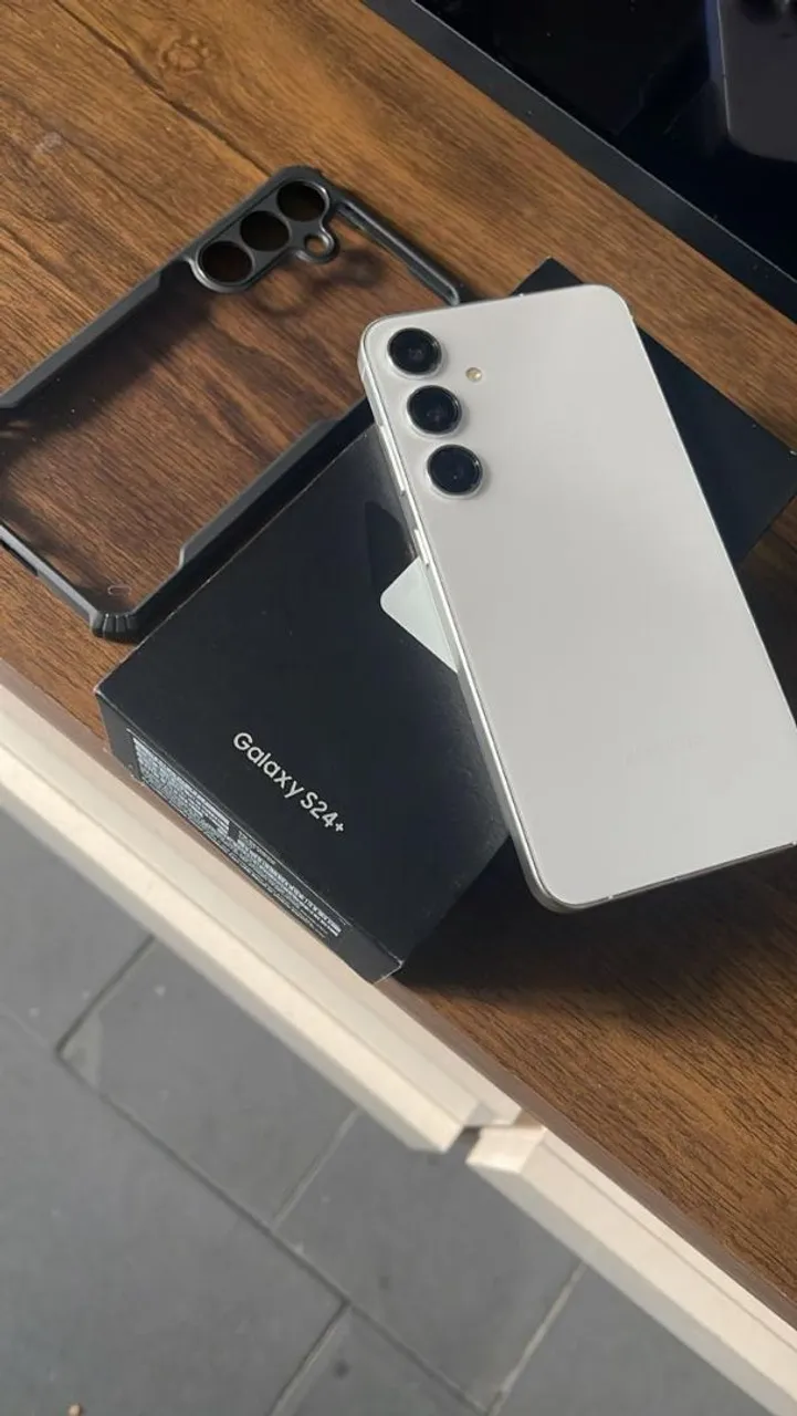 SAMSUNG GALAXY S24 PLUS 5G COM NF NOVINHO(TROCAS COM VOLTA$)
