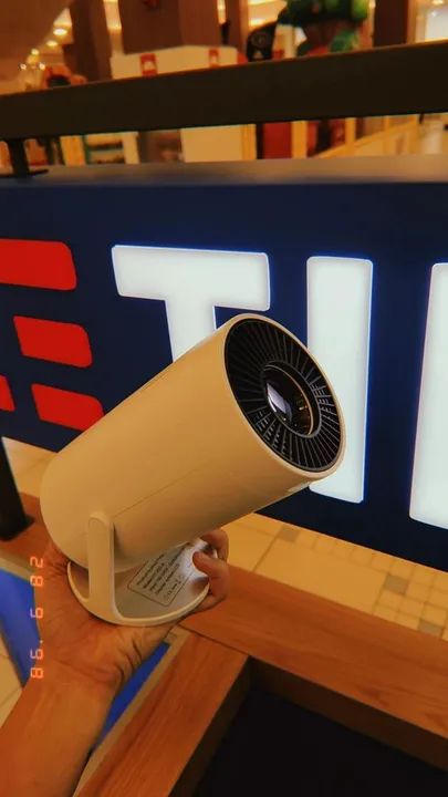 Projetor Portátil Para Cinema em Casa