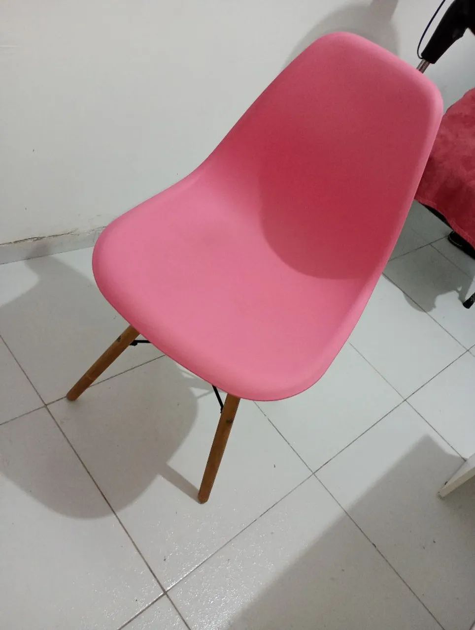 Cadeira Eiffel rosa - Foto 2