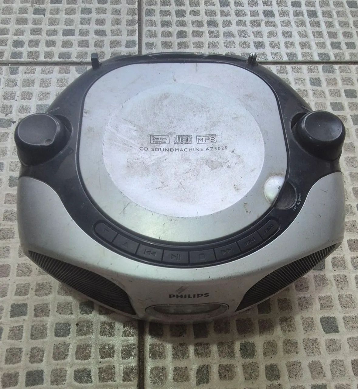 Micro System Philips AM FM CD Aux compacto nao liga  - Foto 4