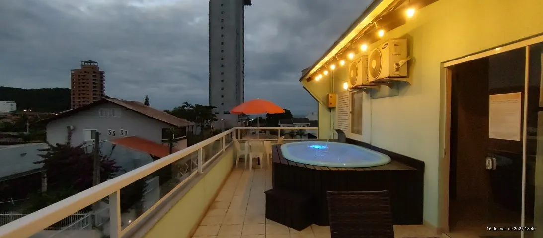 Apartamento Tríplex 200m² REDUZI AINDA MAIS Pr Quilombo Pisc aquec Wifi AC total 3 quartos