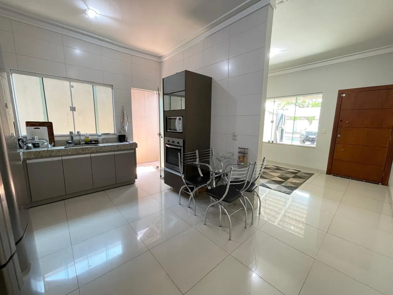 Casa à venda - 604 sul - 3 quartos (uma suíte) - planejados - 3 aparelhos de ar