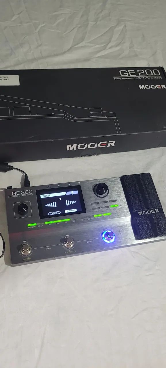 pedaleira mooer GE 200