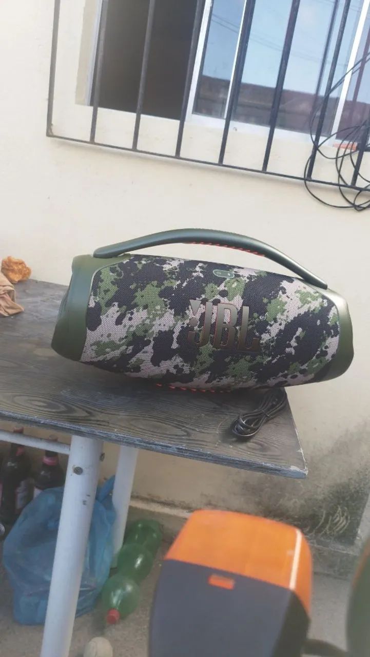 Caixa de Som JBL Boombox - Camuflada