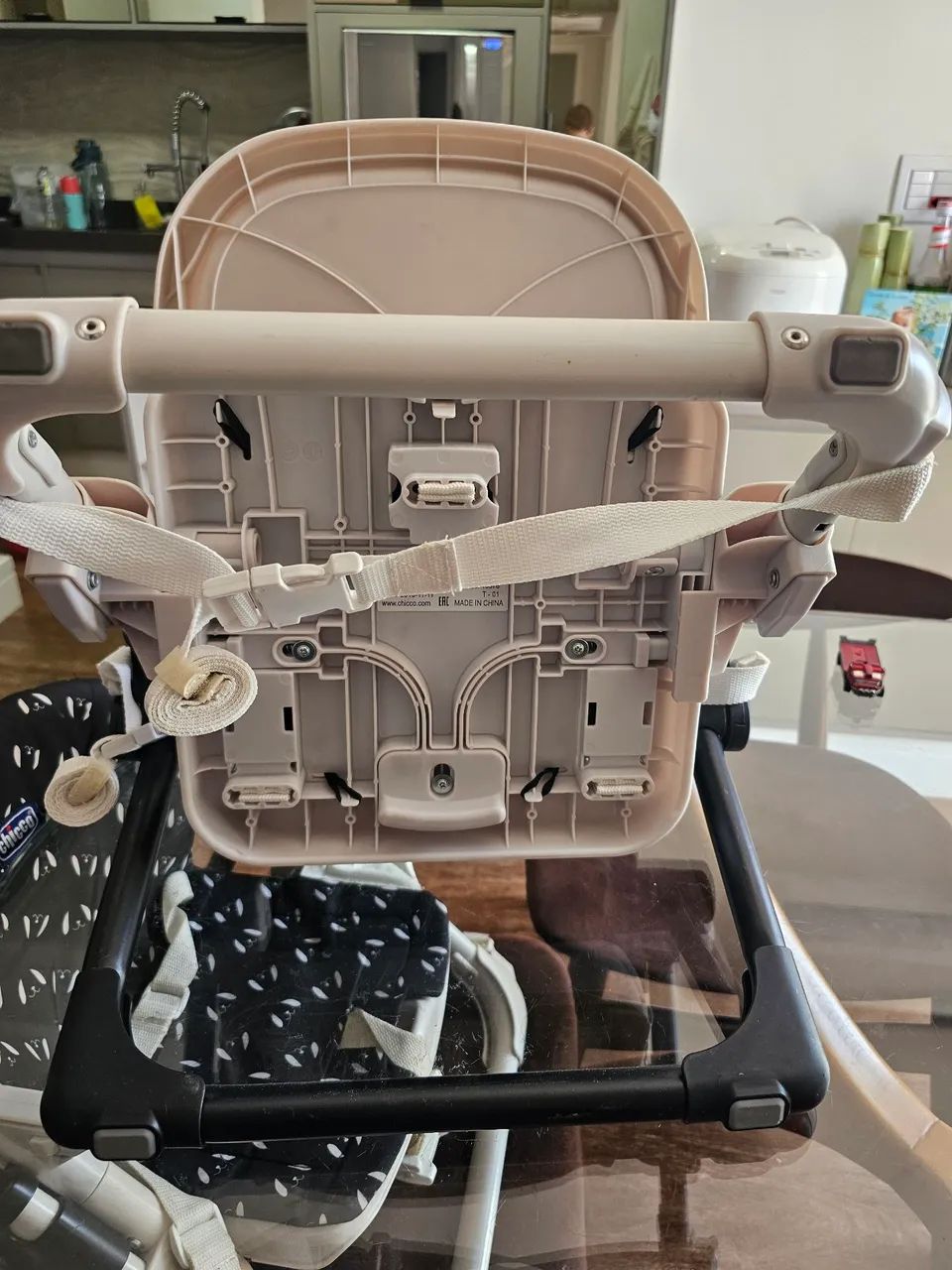 Cadeirinha de alimentação portátil chicco - Foto 3