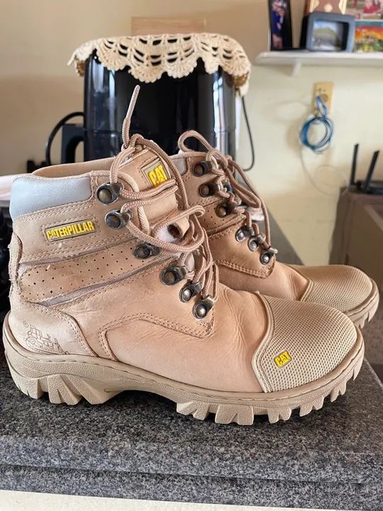 Bota Caterpillar - 36/37
