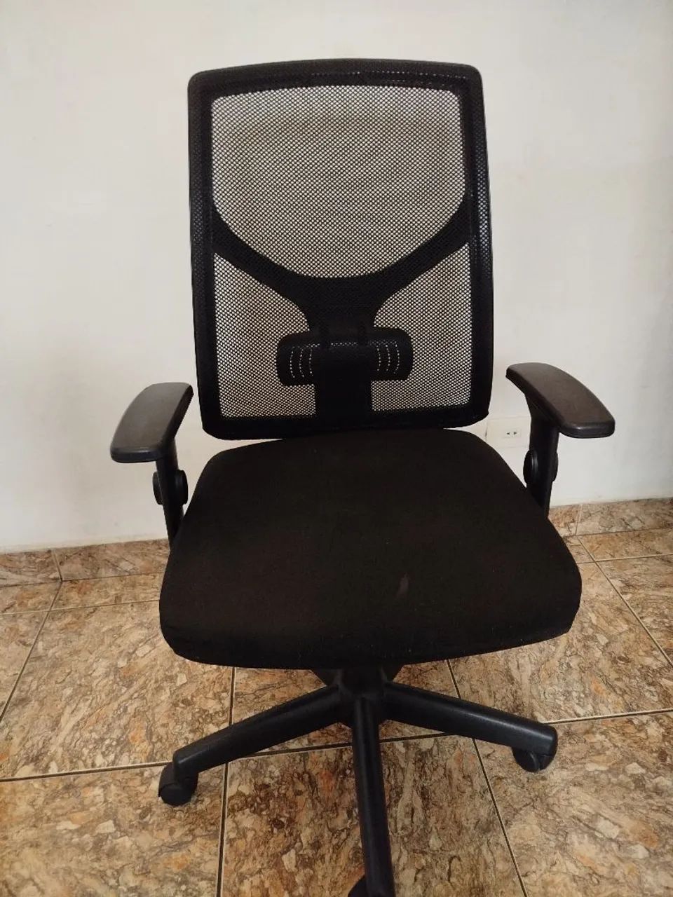 Cadeira Giratória Mesh Preta Cavalete - Foto 3