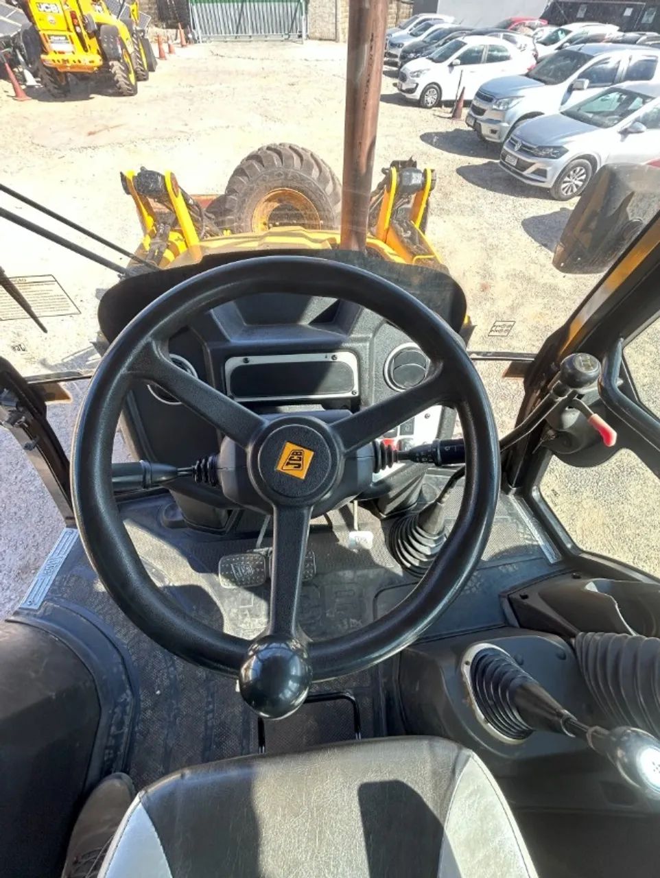 Retroescavadeira JCB 2018. - Foto 6