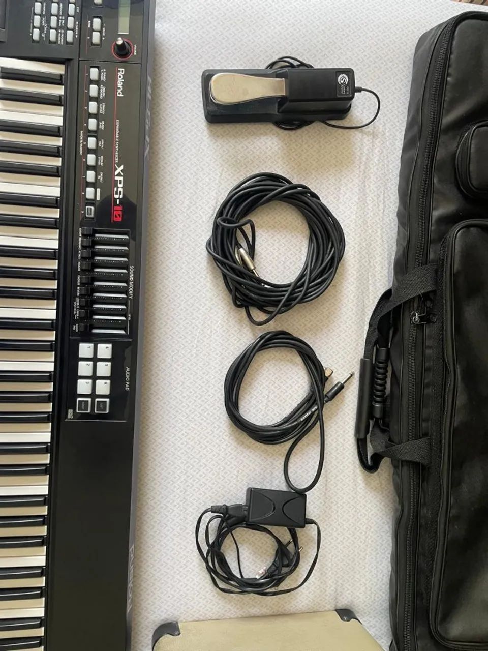 Teclado Roland XPS-10 + Amplificador Meteoro - Foto 3