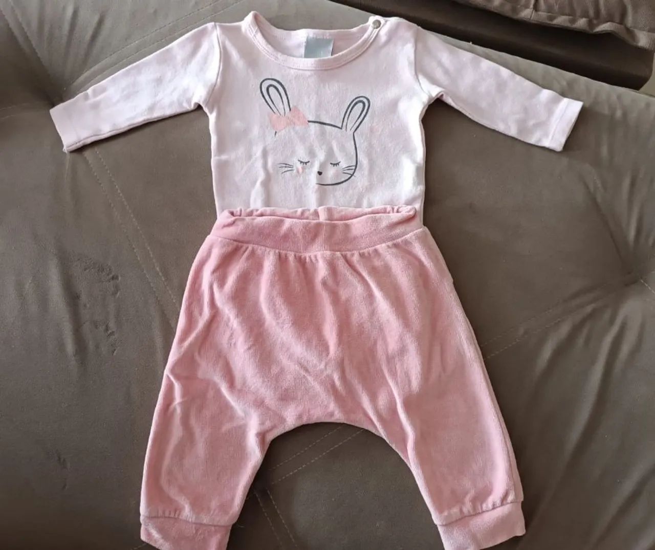 Lote de roupinhas para bebê de 3 meses a 1 ano - Foto 4
