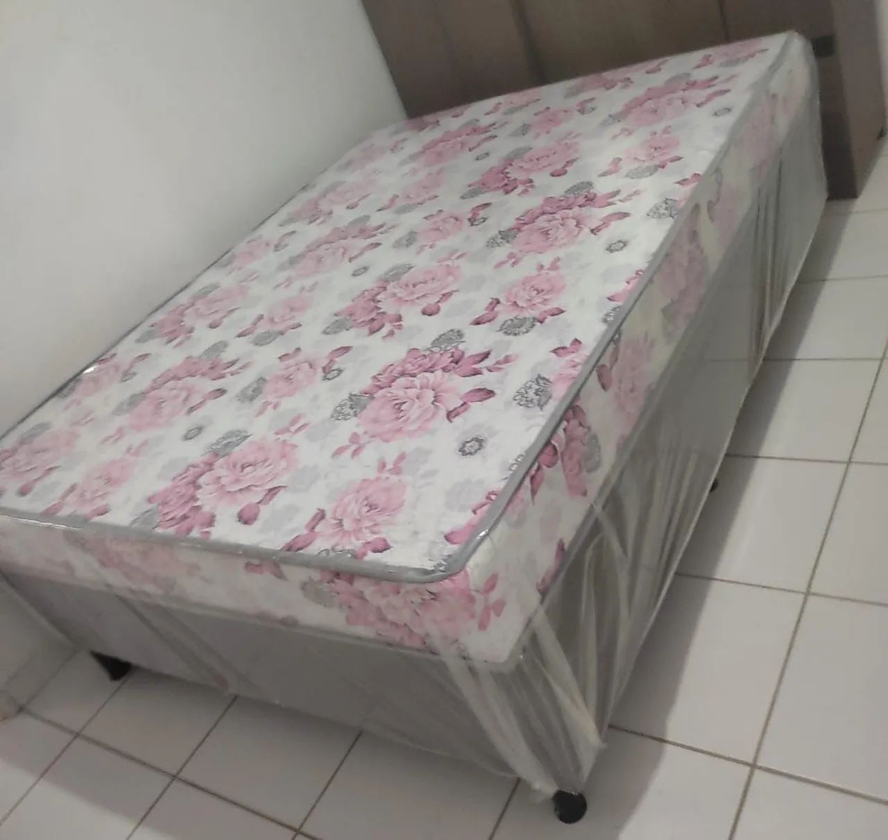 Cama Box Casal com Desenho Floral