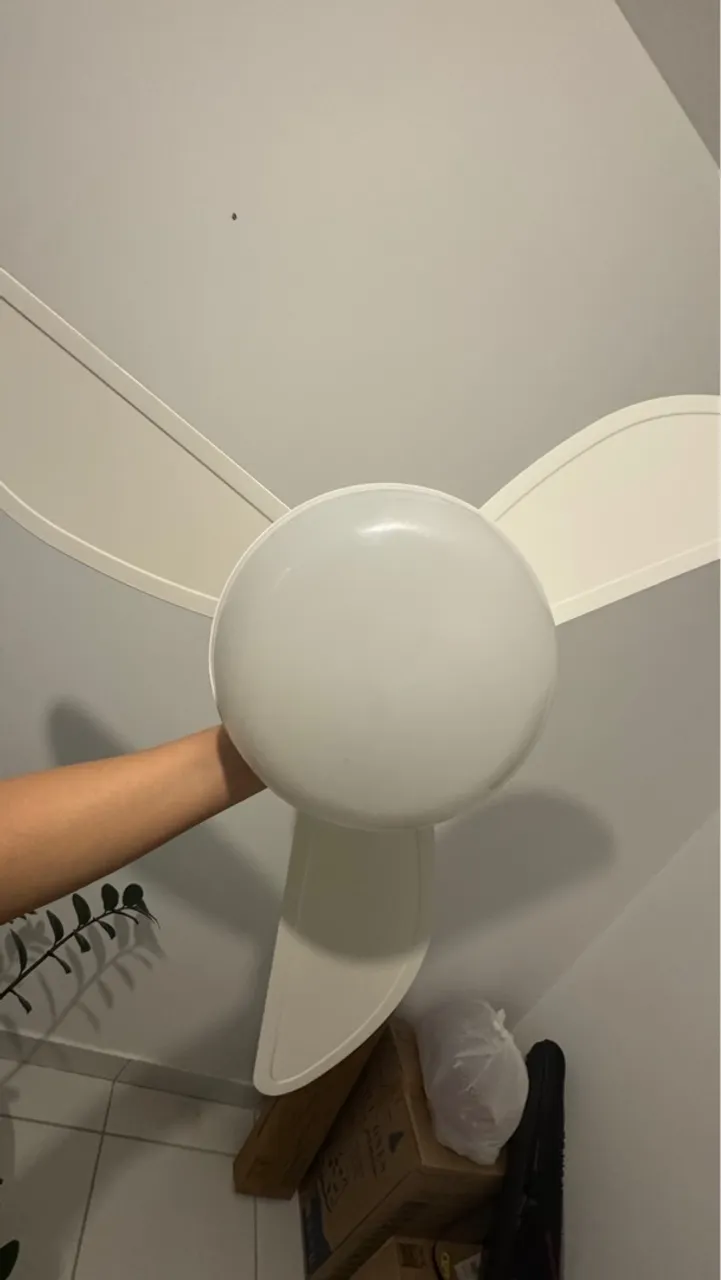 VENTILADOR TETO COM LUMINÁRIA E CONTROLE REMOTO