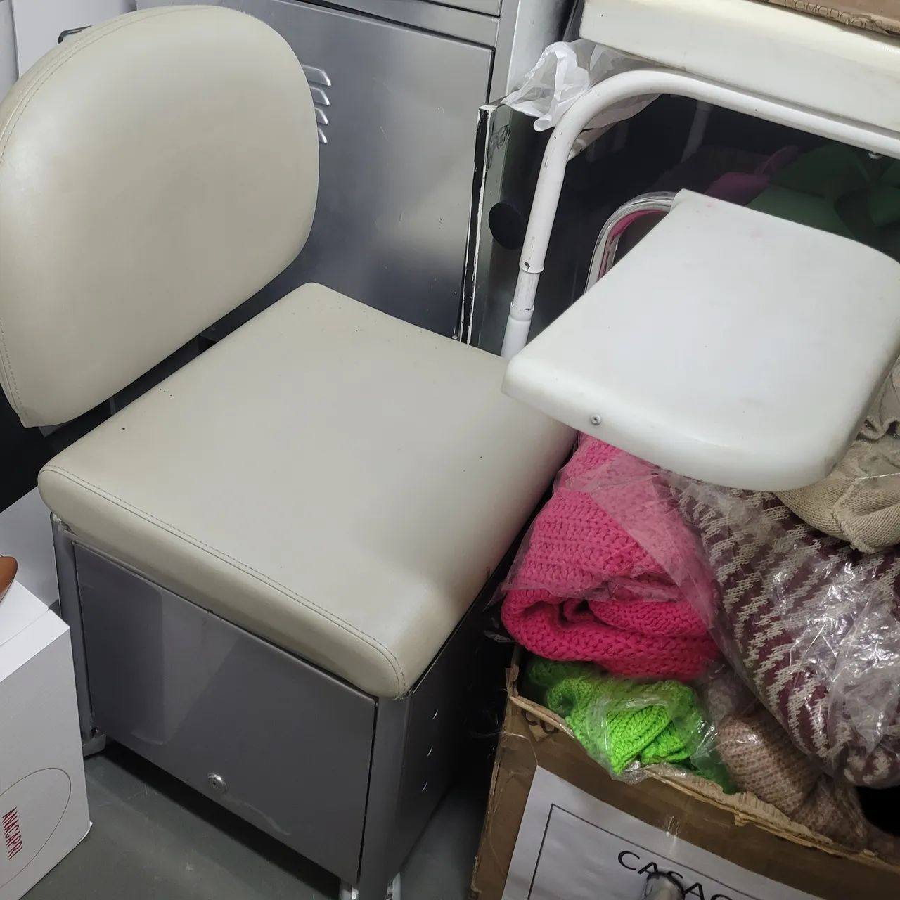 Cadeira para manicure Ferrante - Foto 2