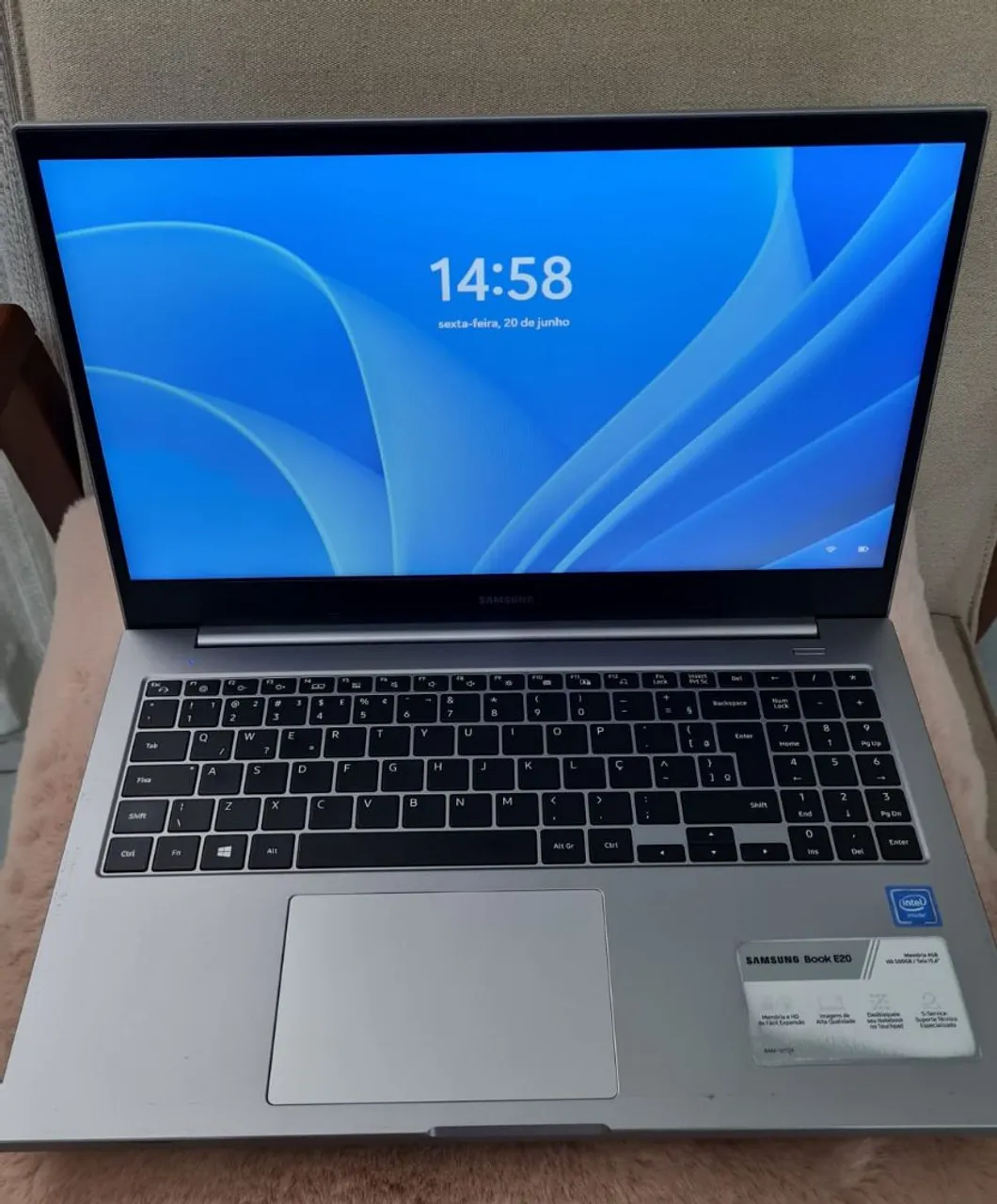 Notebook Samsung Book E20
