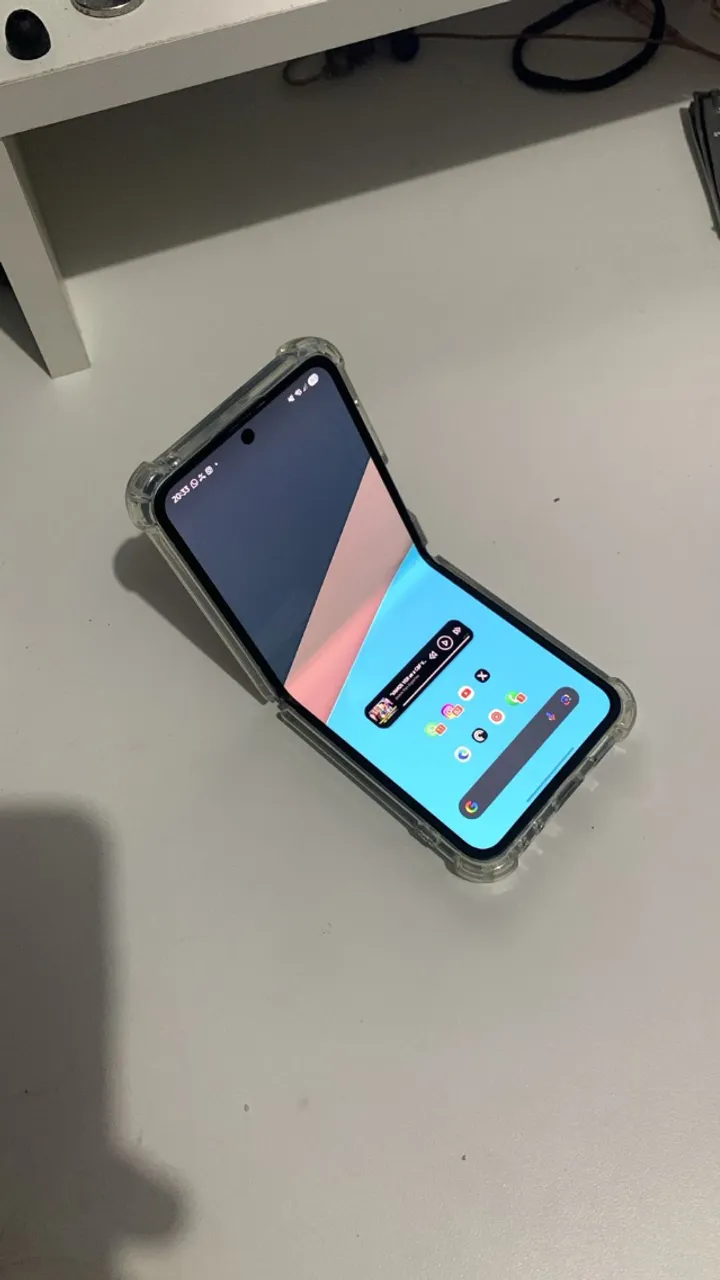 Galaxy Z Flip 6 - PERFEITO ESTADO