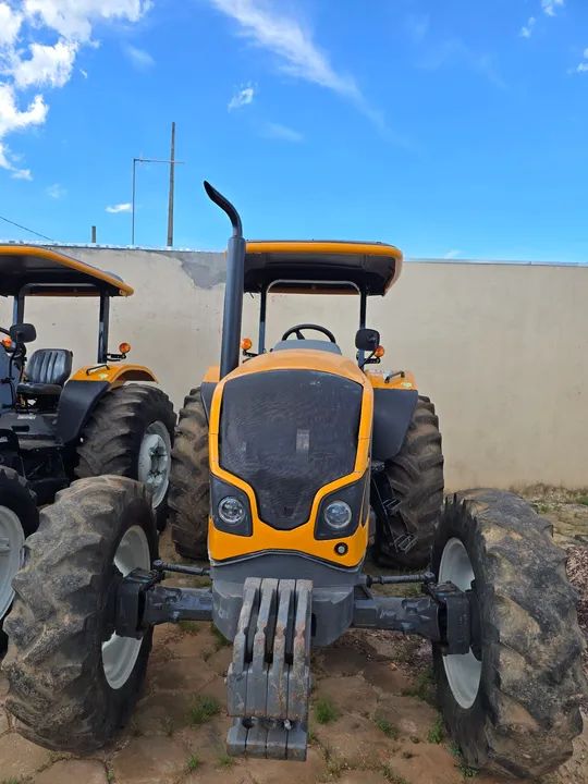 Trator valtra 85 CV A850 R - Foto 2