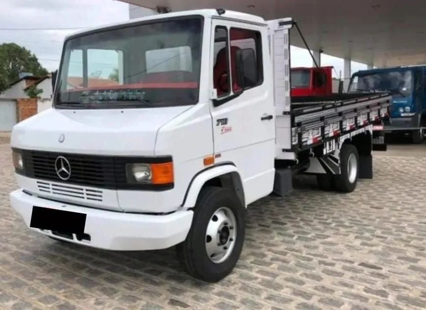 M.B 710 Plus Carroceria 2011
