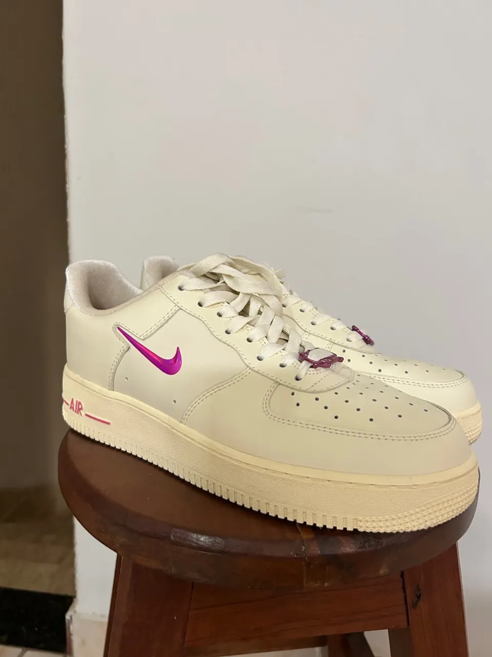 Tênis Nike Air Force 1 Coconut Milk - BEGE E ROSA