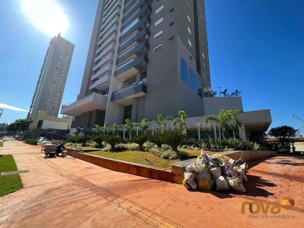 Apartamento 3 suítes Setor Oeste Praça do Sol - Foto 2