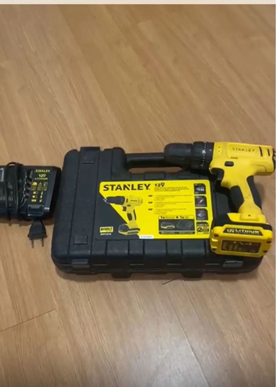Parafusadeira/Furadeira Stanley 12V Bivolt