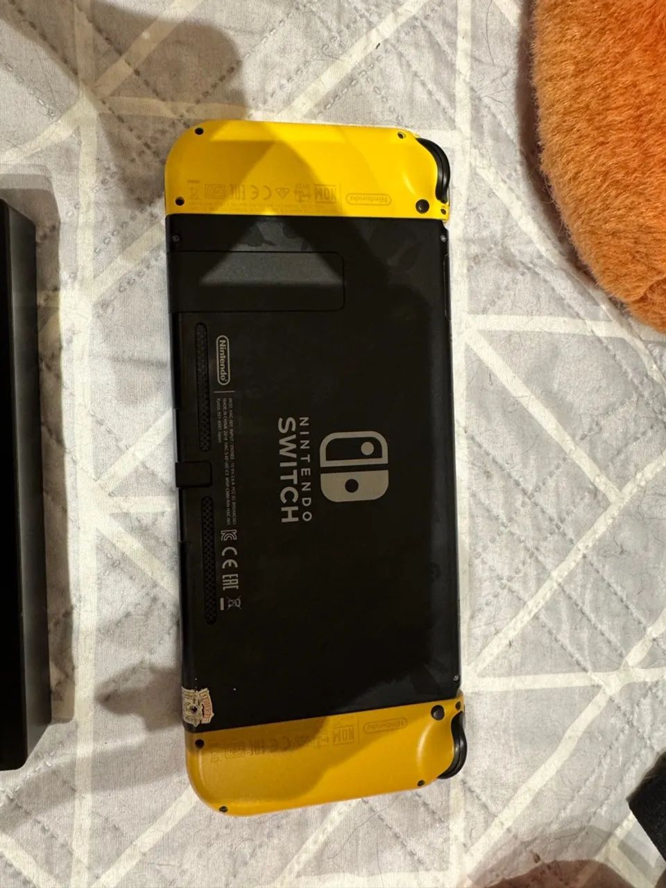 Nintendo Switch Edição Pikachu e Eevee - Foto 2