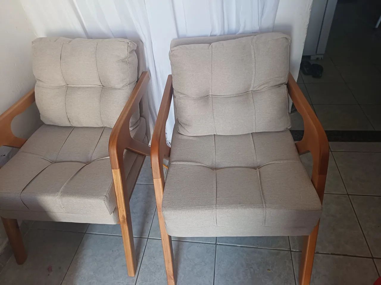 Duas poltronas dois meses de uso - Foto 4