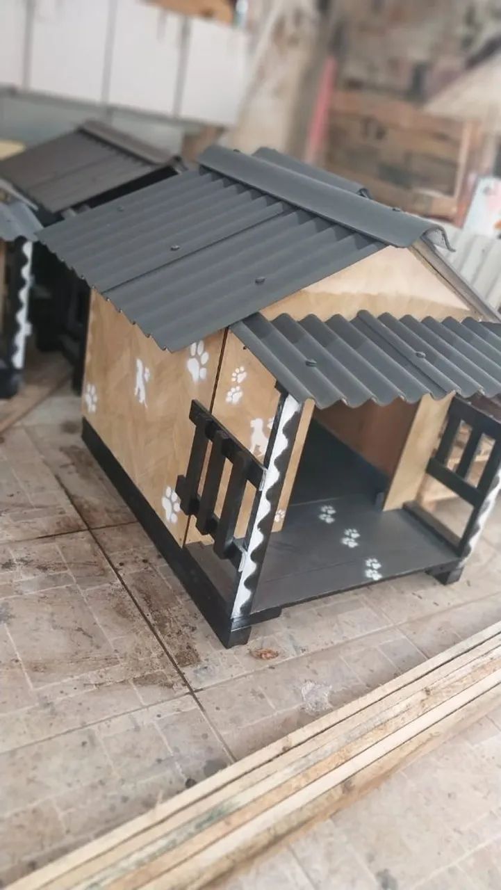 Casinha para cachorro apartir de 200,00 já incluso pintura e varanda 