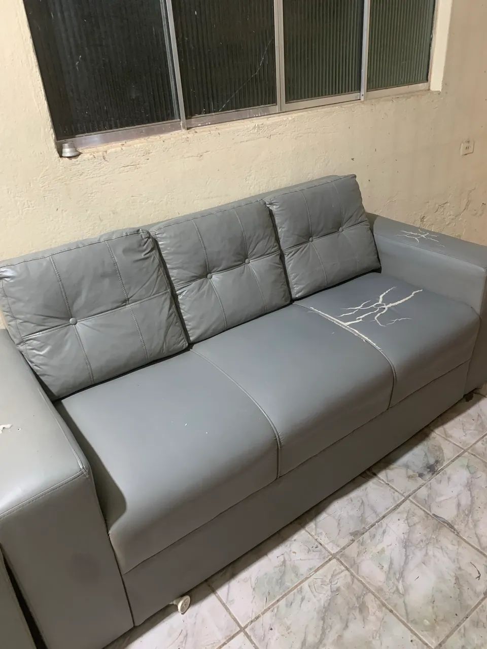 2 sofá por 50064960525318658120