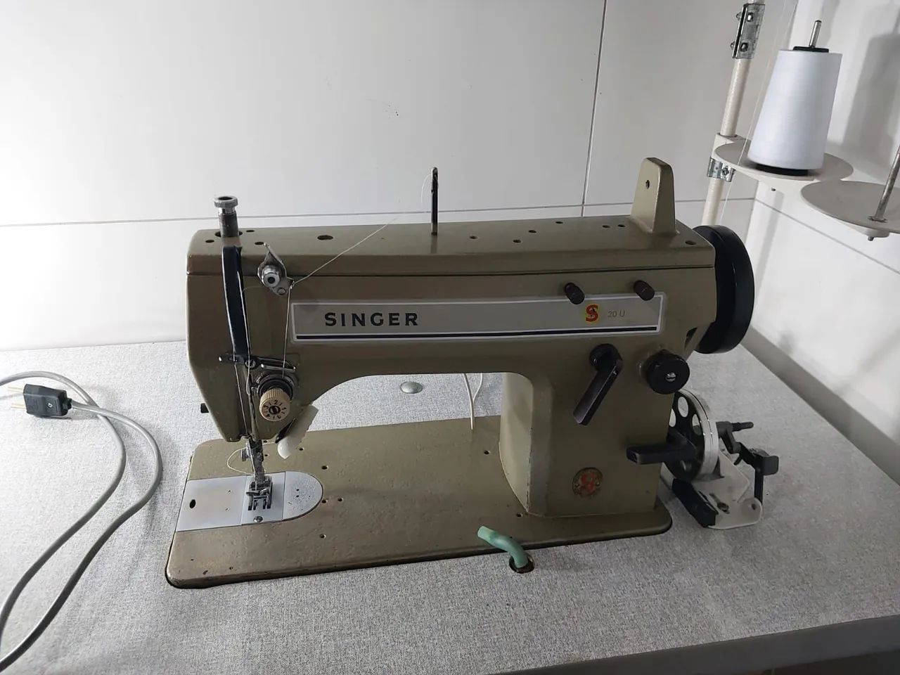 Máquina de Costura Industrial Singer 20U